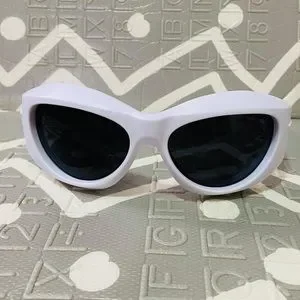 Bottega veneta wraparound goggle chunky cat eye white sunglasses Bottega Veneta | Accessories | Bottega Veneta Wraparound  main image 3